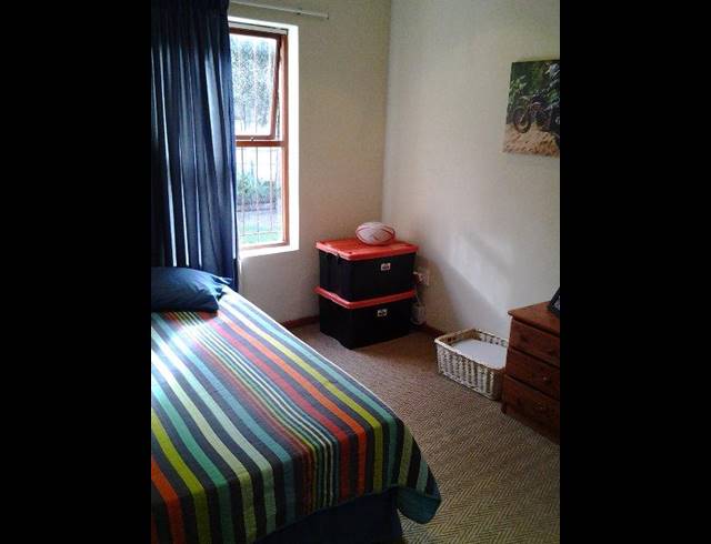 2 BEDROOM PROPERTY TO RENT IN VREDEKLOOF EAST